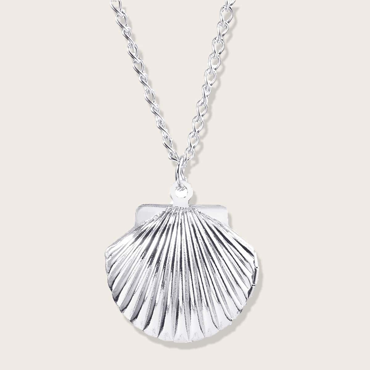 

Shell Pendant Necklace, Silver