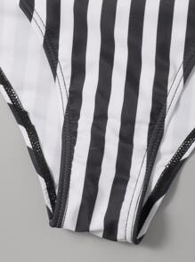 Bộ bikini Hội Chữ thập Sọc Giải trí - Đen và trắng - Xem 5