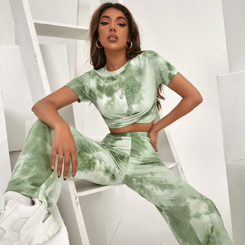 

Round Neck Twist Front Tie Dye Crop Tee, Green