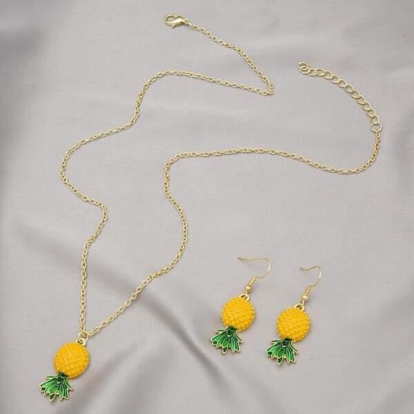 

Pineapple Charm Necklace & 1pair Drop Earrings, Yellow