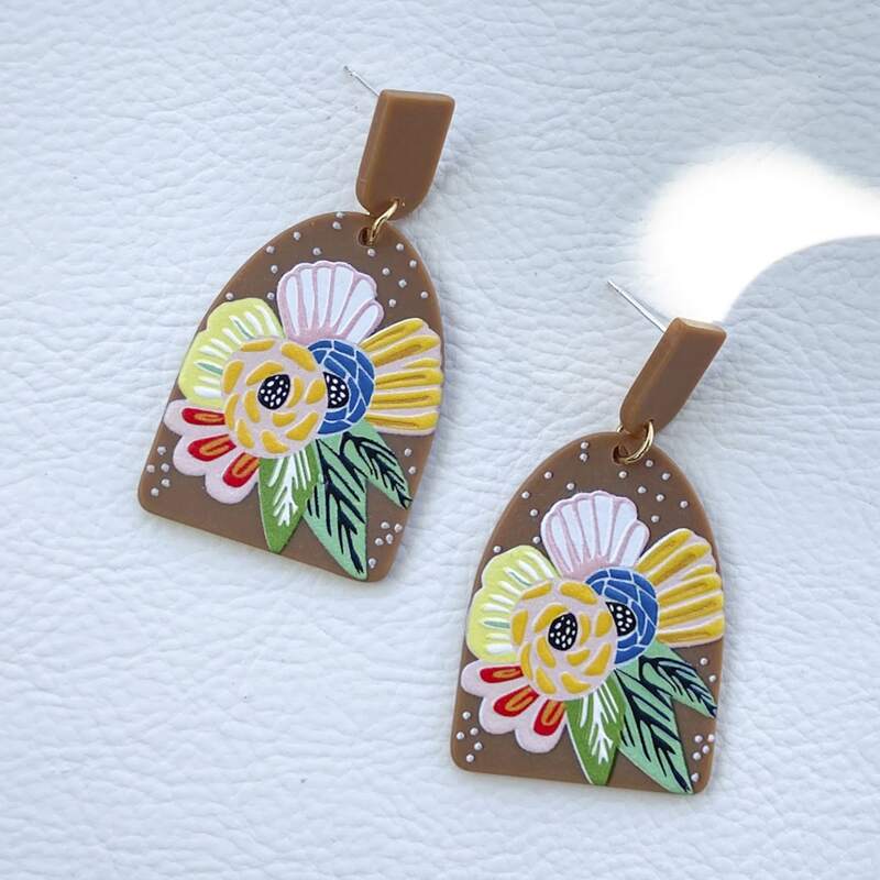 

Flower Graphic Drop Earrings, Brown