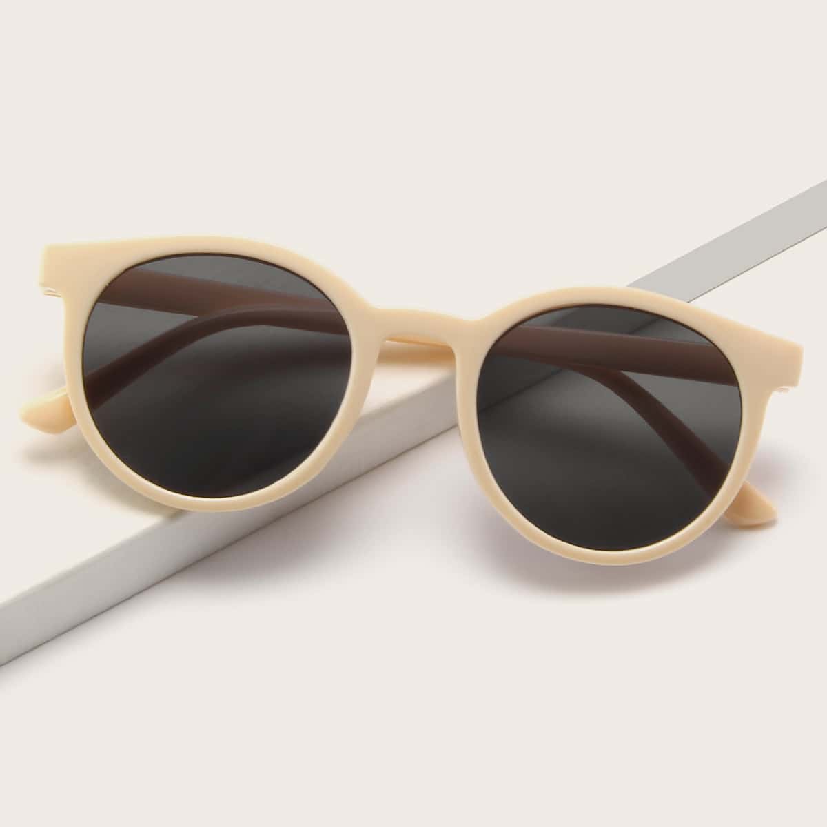 

Acrylic Frame Sunglasses