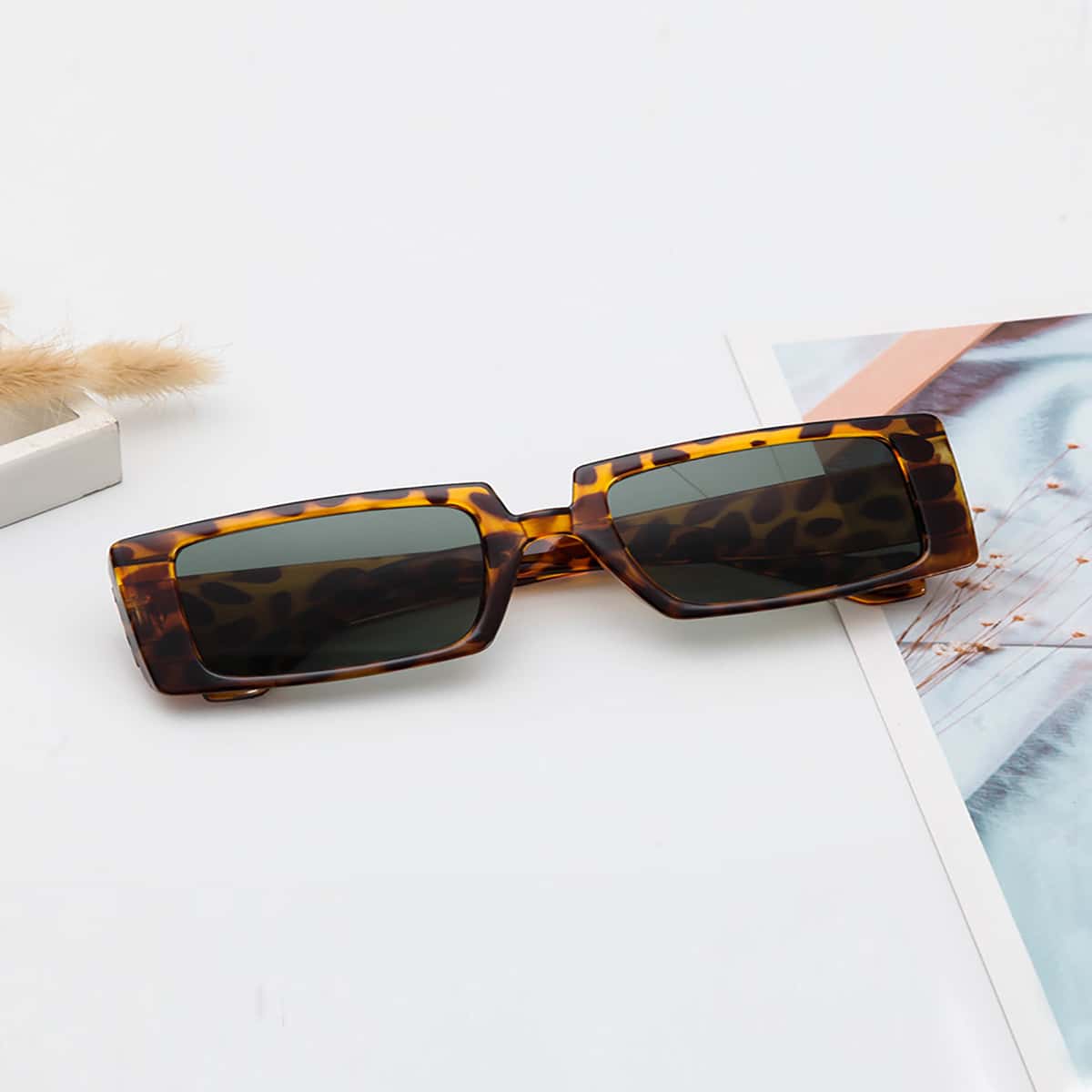 

Leopard Rectangle Frame Sunglasses