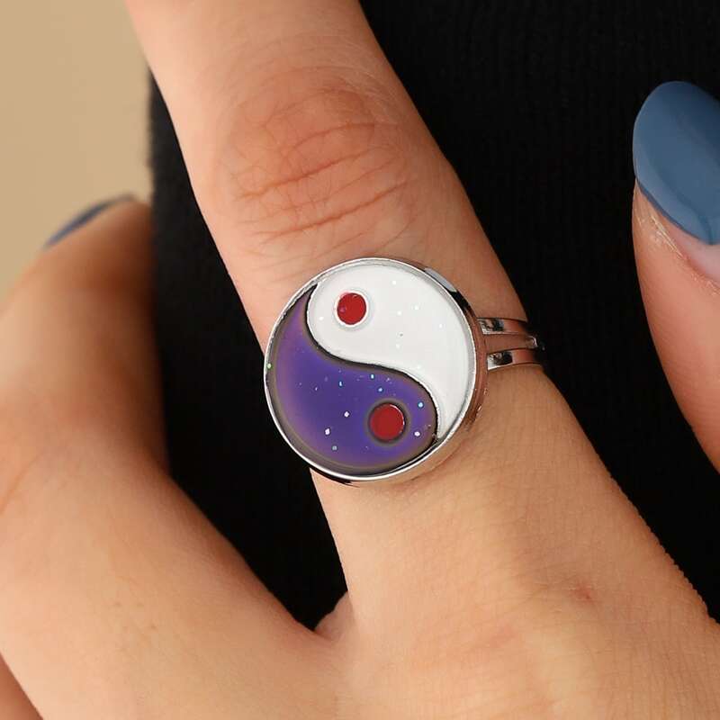 

Yin & Yang Temperature Changing Ring, Multicolor