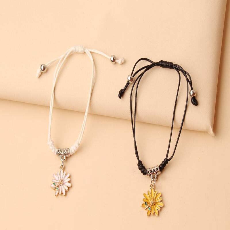 

2pcs Flower Rope Bracelet, Black and white