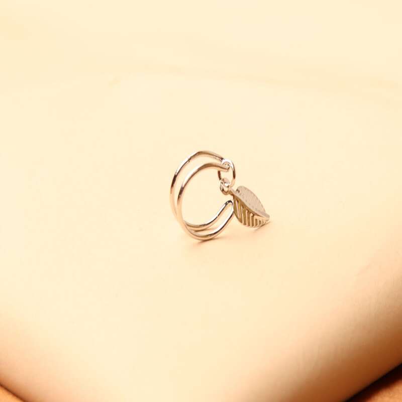 

1pc Leaf Ear Cuff, Silver