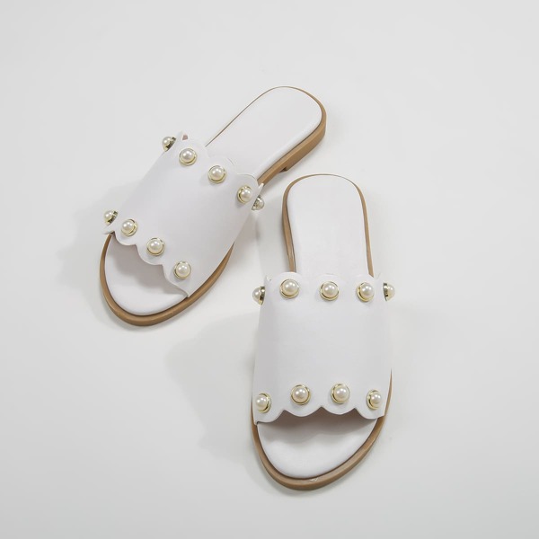 

Faux Pearl Decor Scallop Trim Slide Sandals, White