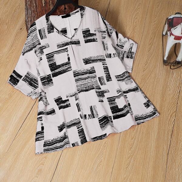 

Plus Color Block Drop Shoulder Top, Black and white