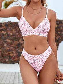 Ditsy Floral Bikini Set For Summer Beach Vocation - Red - View 1