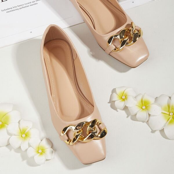

Square Toe Chain Decor Flats, Apricot