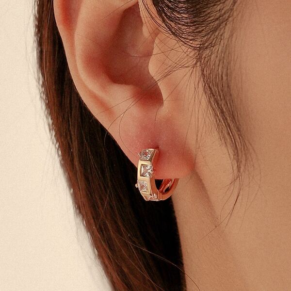 

Zircon Decor Hoop Earrings, Gold
