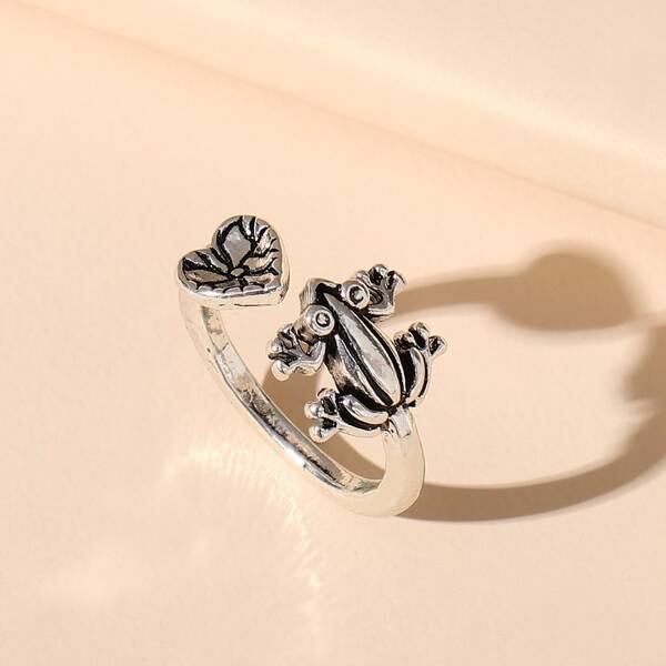 

Frog & Leaf Decor Ring, Silver