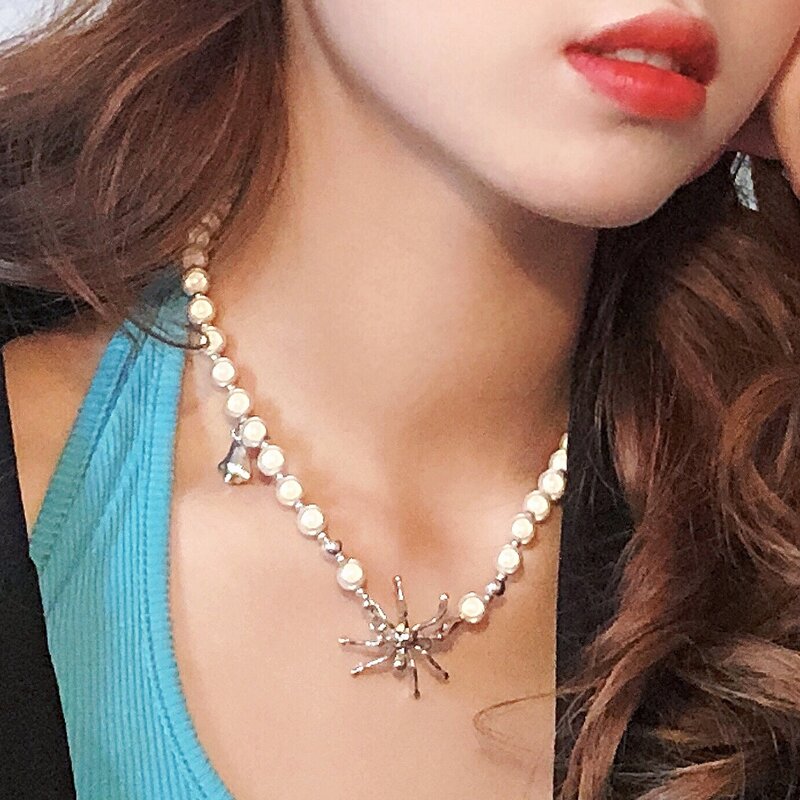 

Spider Faux Pearl Necklace, Silver