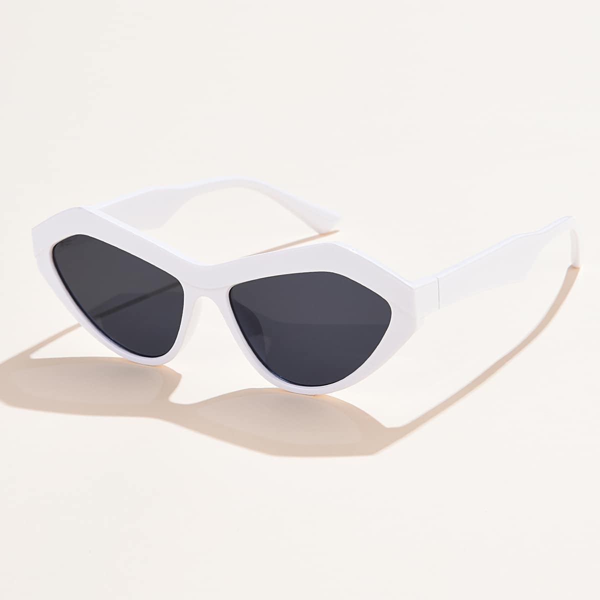 

Cat Eye Sunglasses