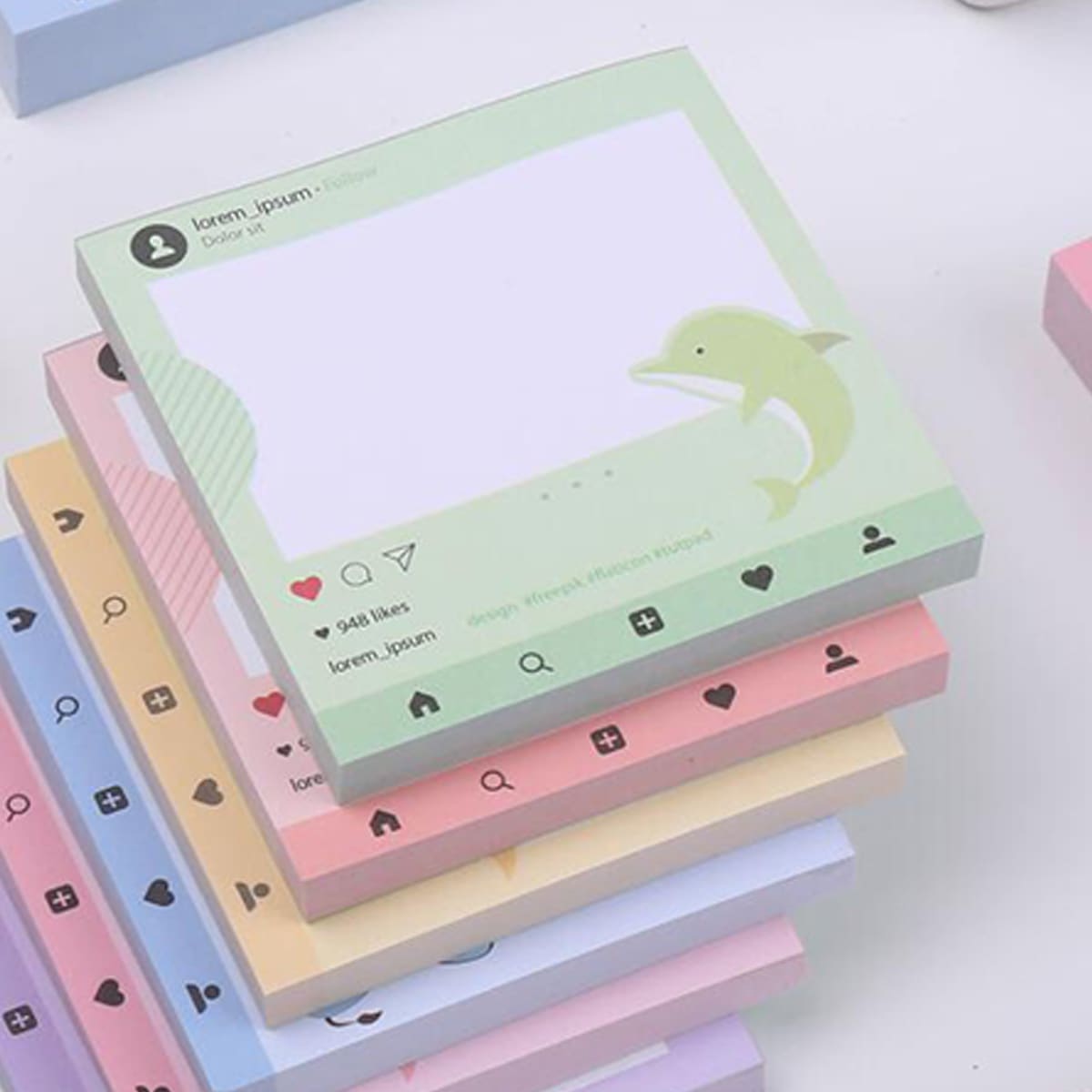 

1pc Cartoon Graphic Random Memo Pad, Multicolor