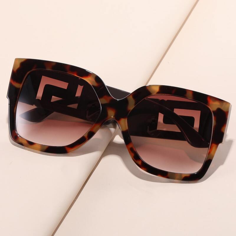 

Tortoiseshell Frame Sunglasses