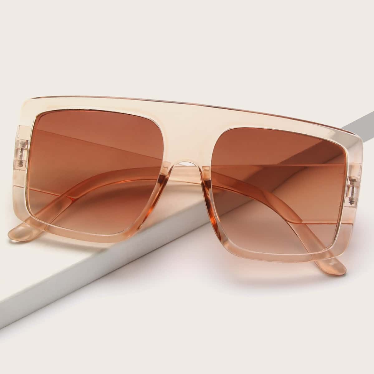 

Square Frame Sunglasses