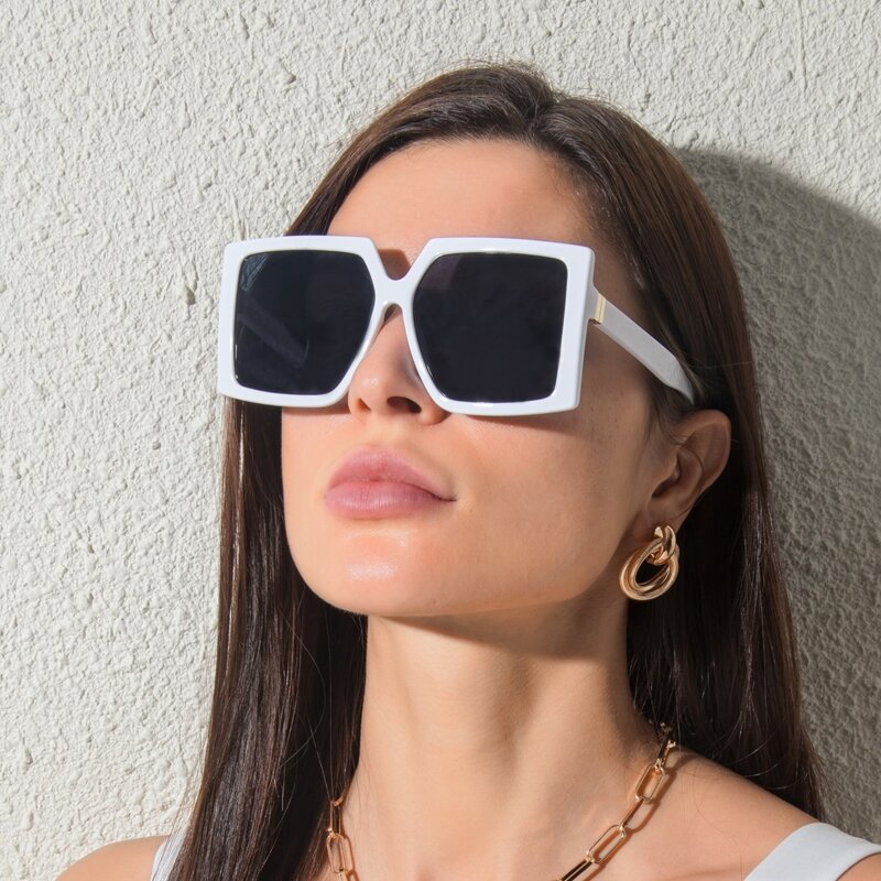 

Square Frame Sunglasses
