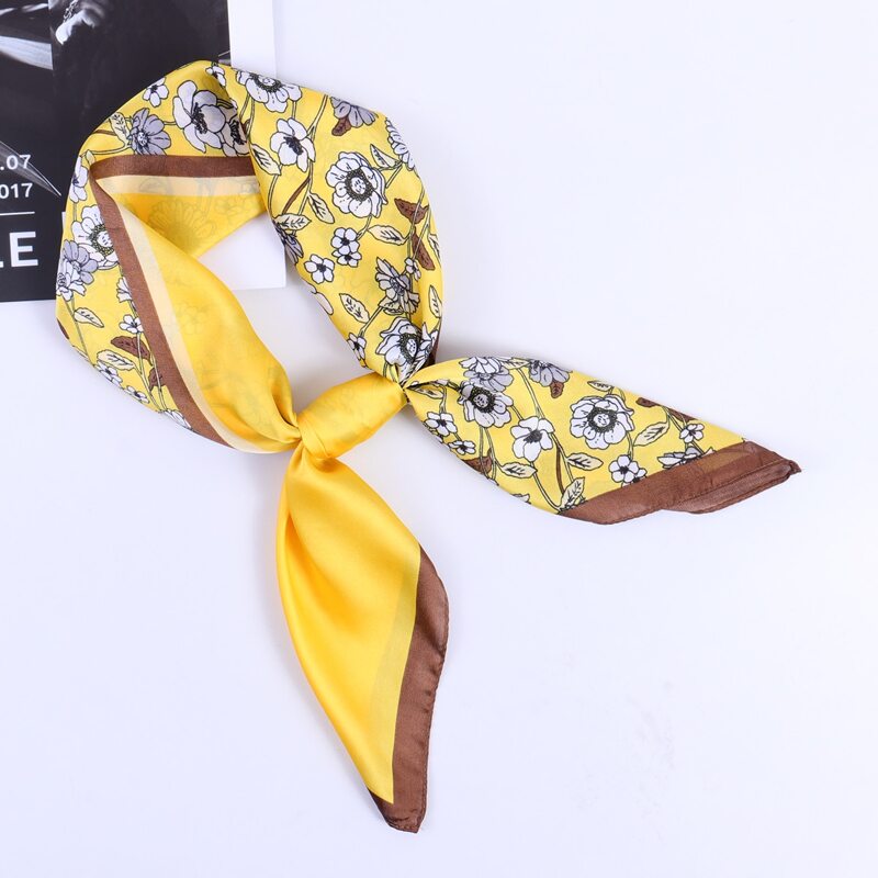 

Floral Pattern Bandana, Multicolor