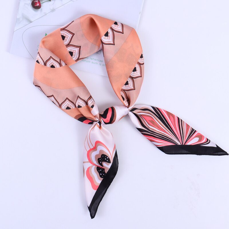 

Floral Pattern Bandana, Multicolor