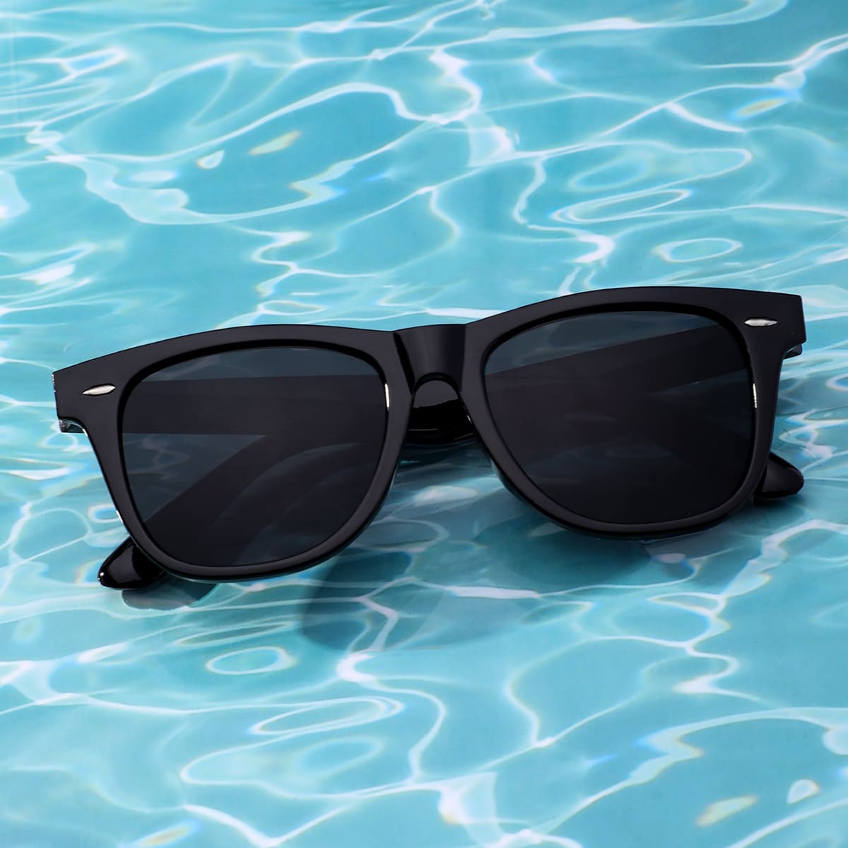

Guys Square Frame Sunglasses, Black