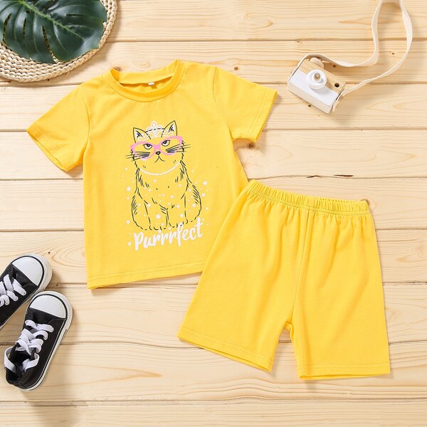 

Toddler Girl Cartoon Cat And Letter Print Tee & Shorts, Yellow