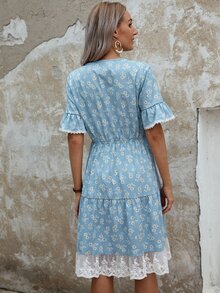 EMERY ROSE Vestido Cruzado De Flores De Margarita Y Rayas Con Cuello Con Volantes - Multicolor - Ver 3