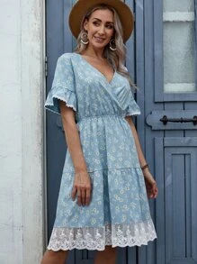 EMERY ROSE Vestido Cruzado De Flores De Margarita Y Rayas Con Cuello Con Volantes - Multicolor - Ver 1