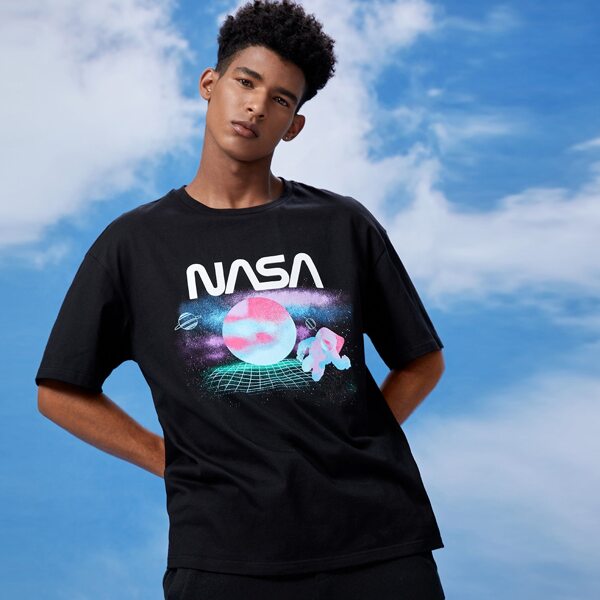 

Men Letter and Graphic Print Top, Black