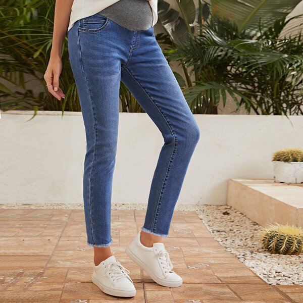 

Maternity Raw Hem Jeans, Medium wash