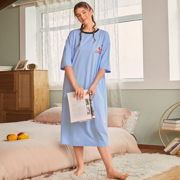 

Drop Shoulder Heart & Letter Graphic Nightdress, Baby blue