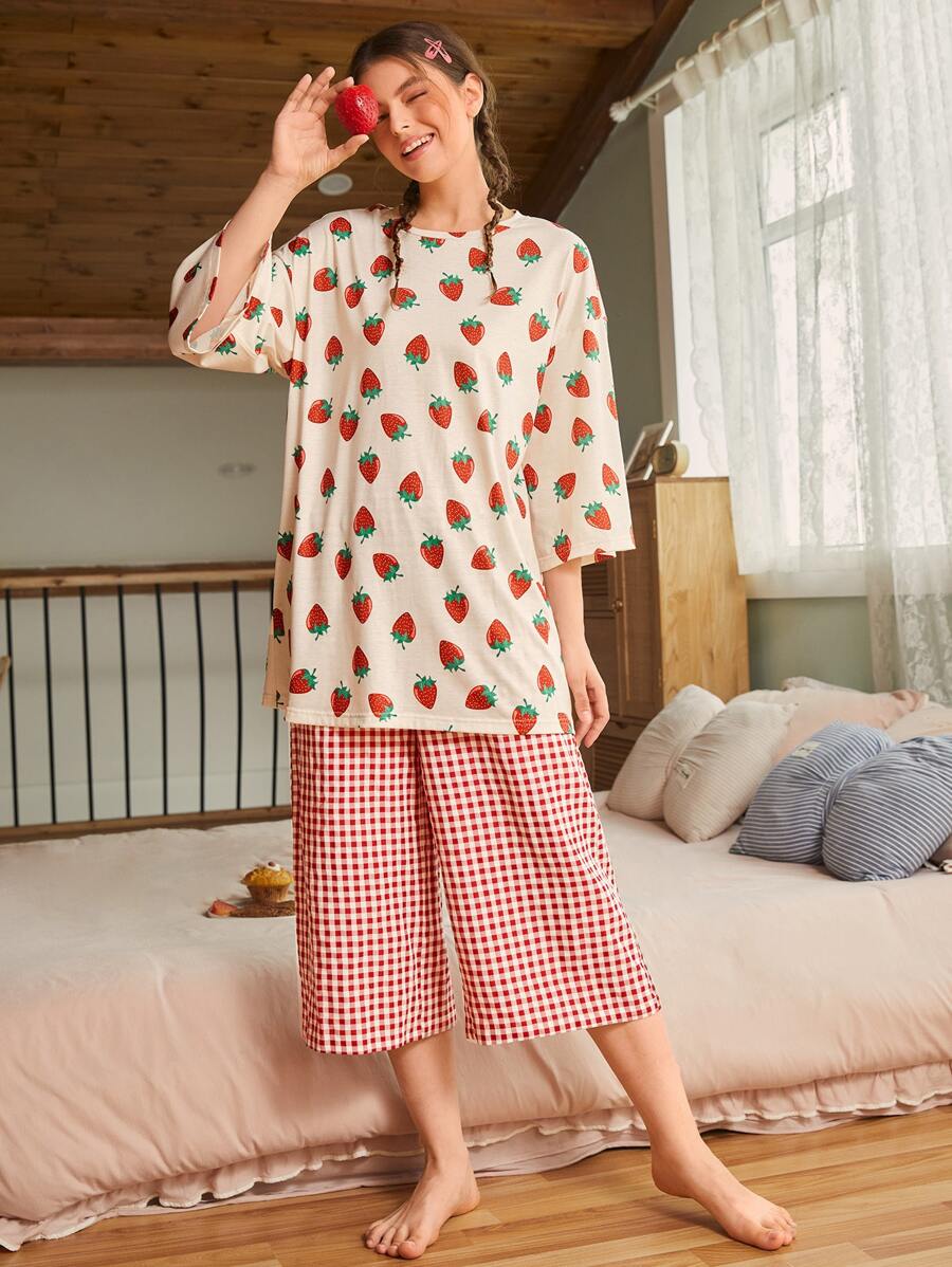 SHEIN Strawberry Print Top & Gingham Capri Trousers PJ Set - Multicolor - View 1