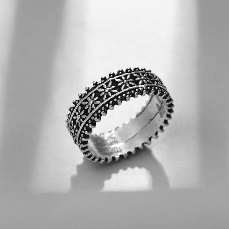 

Geo Decor Ring, Silver
