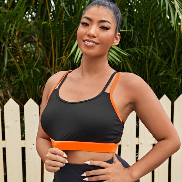 

Plus Medium Support Contrast Panel Criss Cross Sports Bra, Black