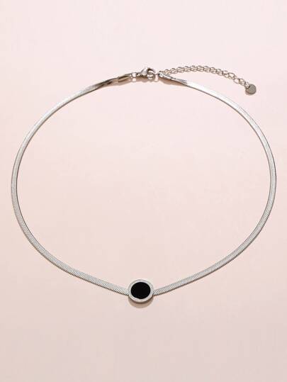 قلادة فضية بسيطة ذات رقم رومانية سوداء من الأكريليك ذات طابع شخصي بطراز إمبراطوري أوروبي وأمريكي، مناسبة للارتداء اليومي للنساء