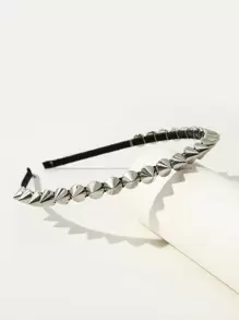 铆钉装饰发箍，适合日常佩戴，可作为女士发型、休闲头饰、发箍、发带、发饰、头饰等。