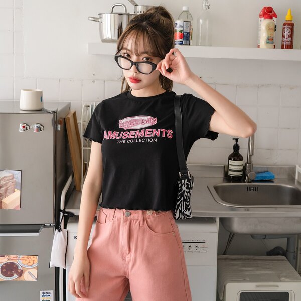

Letter Graphic Lettuce Trim Tee, Black