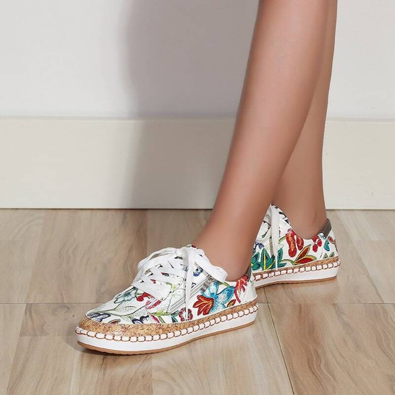 

Floral Embroidery Lace-up Skate Shoes, Red