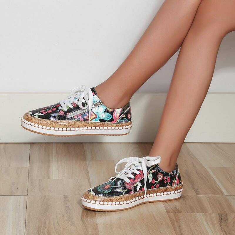 

Floral Embroidery Lace-up Skate Shoes, Black