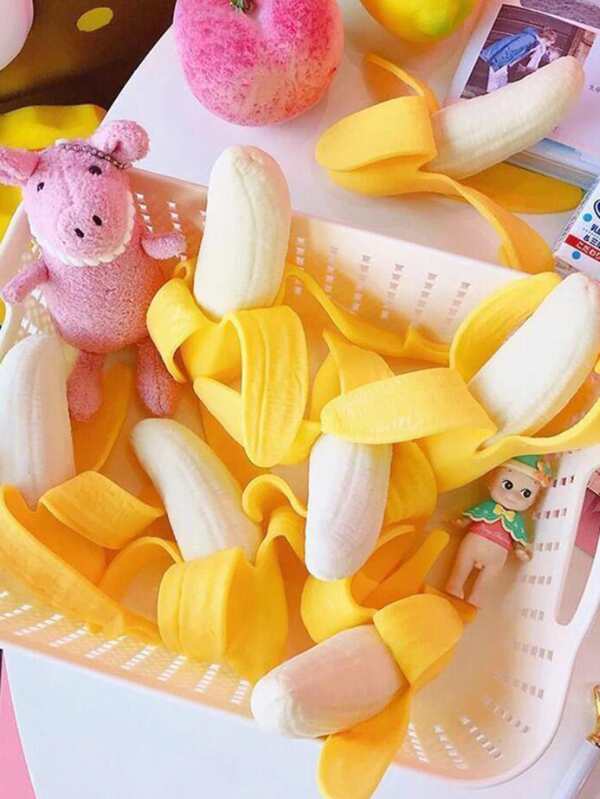 1pc Banana Shaped Pinch Toy Shein