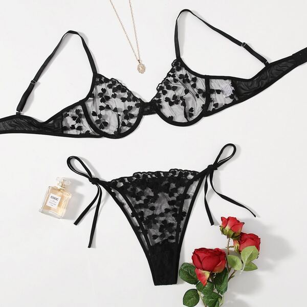 

Plus Heart Embroidery Mesh Underwire Lingerie Set, Black