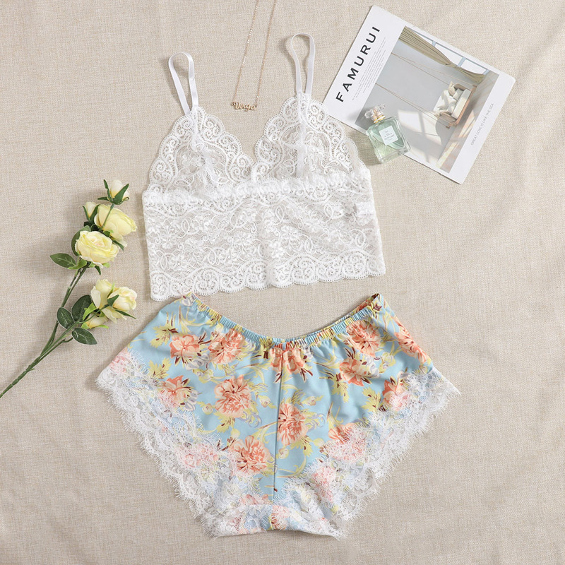 

Plus Floral Lace Bralette & Shorts, Multicolor
