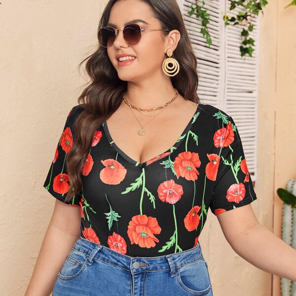 

Plus Scoop Neck Allover Floral Tee, Multicolor