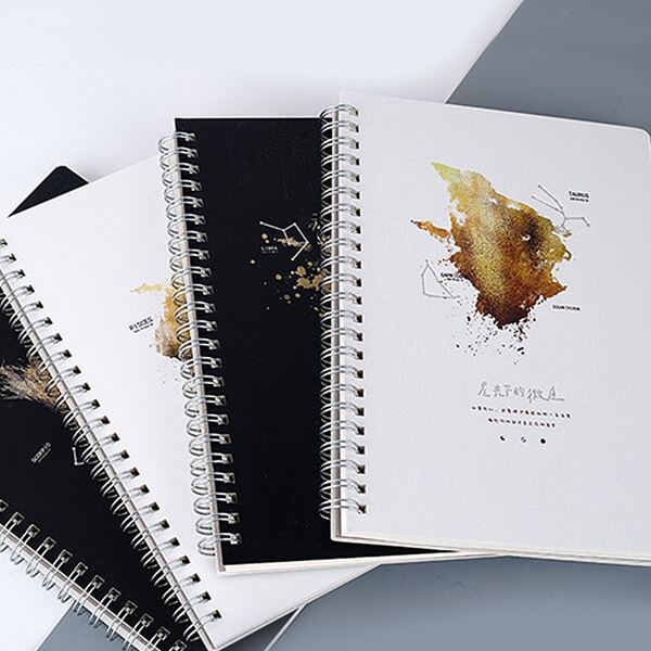 

1pc Hot Stamping Pattern Random Notebook, Multicolor