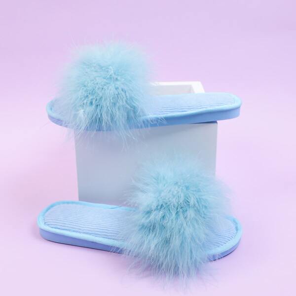 

Minimalist Fluffy Slippers, Baby blue