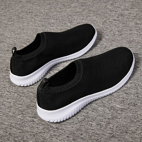 

Men Minimalist Slip On Sneakers, Black