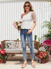SHEIN لباس علوي مطوي الثنايا بنقاط البولكا وباكمام منتفخة بعنق غير متماثل