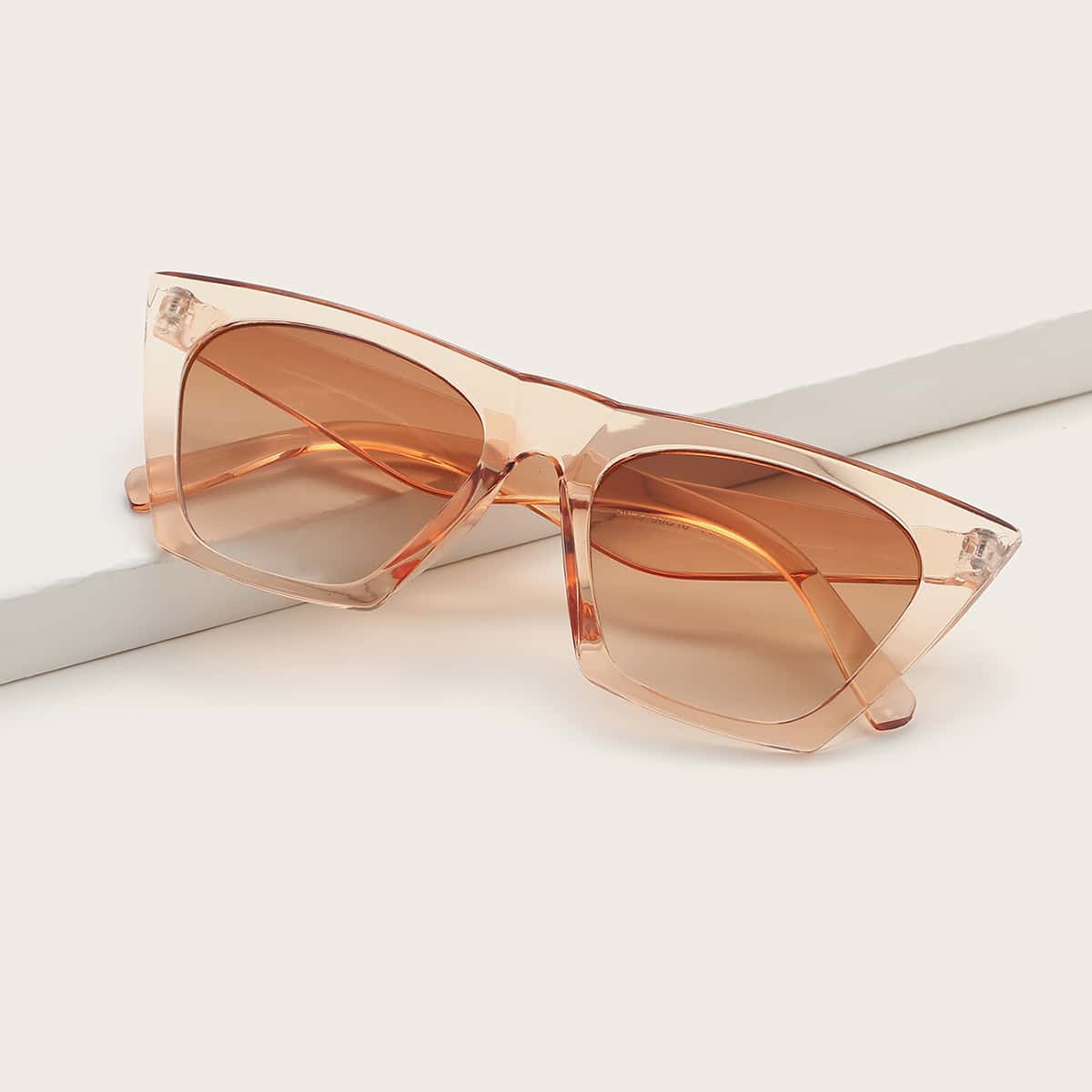 

Acrylic Frame Tinted Lens Sunglasses