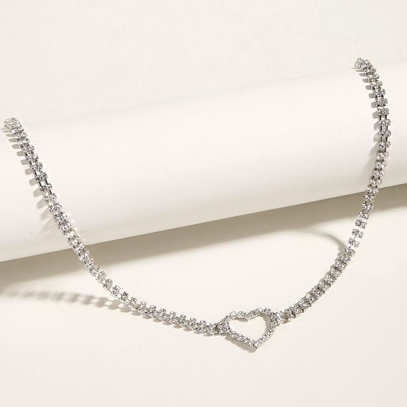 

Rhinestone Heart Decor Necklace, Silver