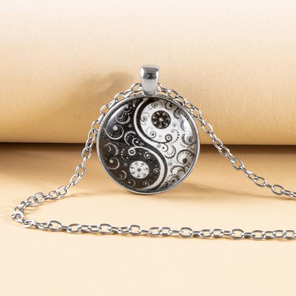 

Yin & Yang Print Round Charm Necklace, Multicolor